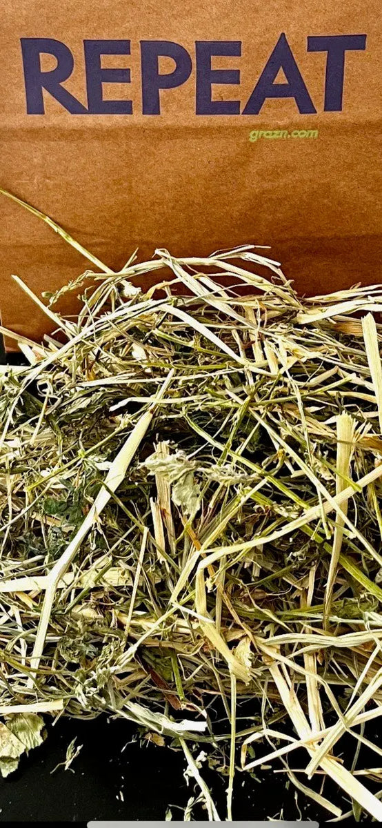Graz'n Organic Oat-Alfalfa Hay Blend- Wholesome feed for Small Pets ... - Organic Hay Substitutes